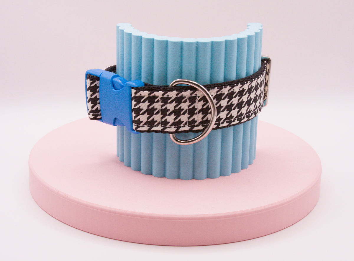 This Dog Collar
